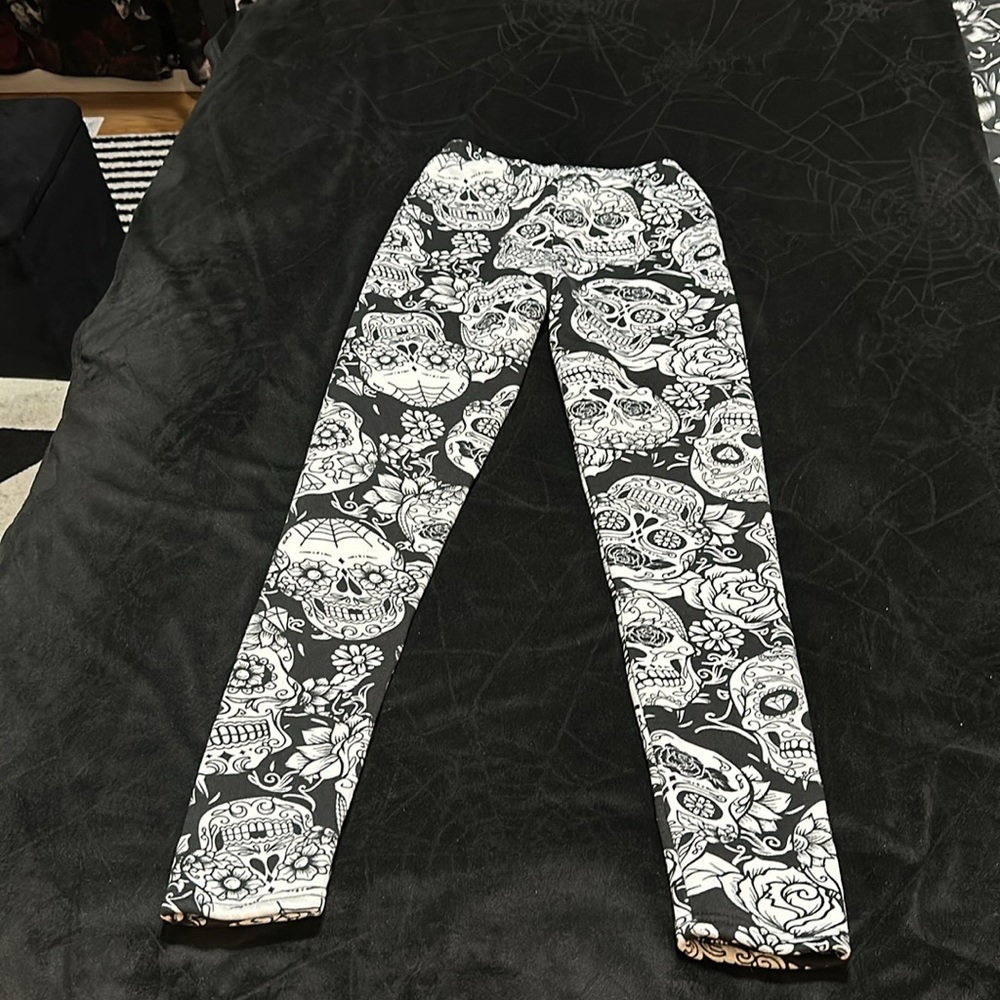 Sugar Skull Print Fur Lined thermal Leggings, XS - Picture 5 of 5